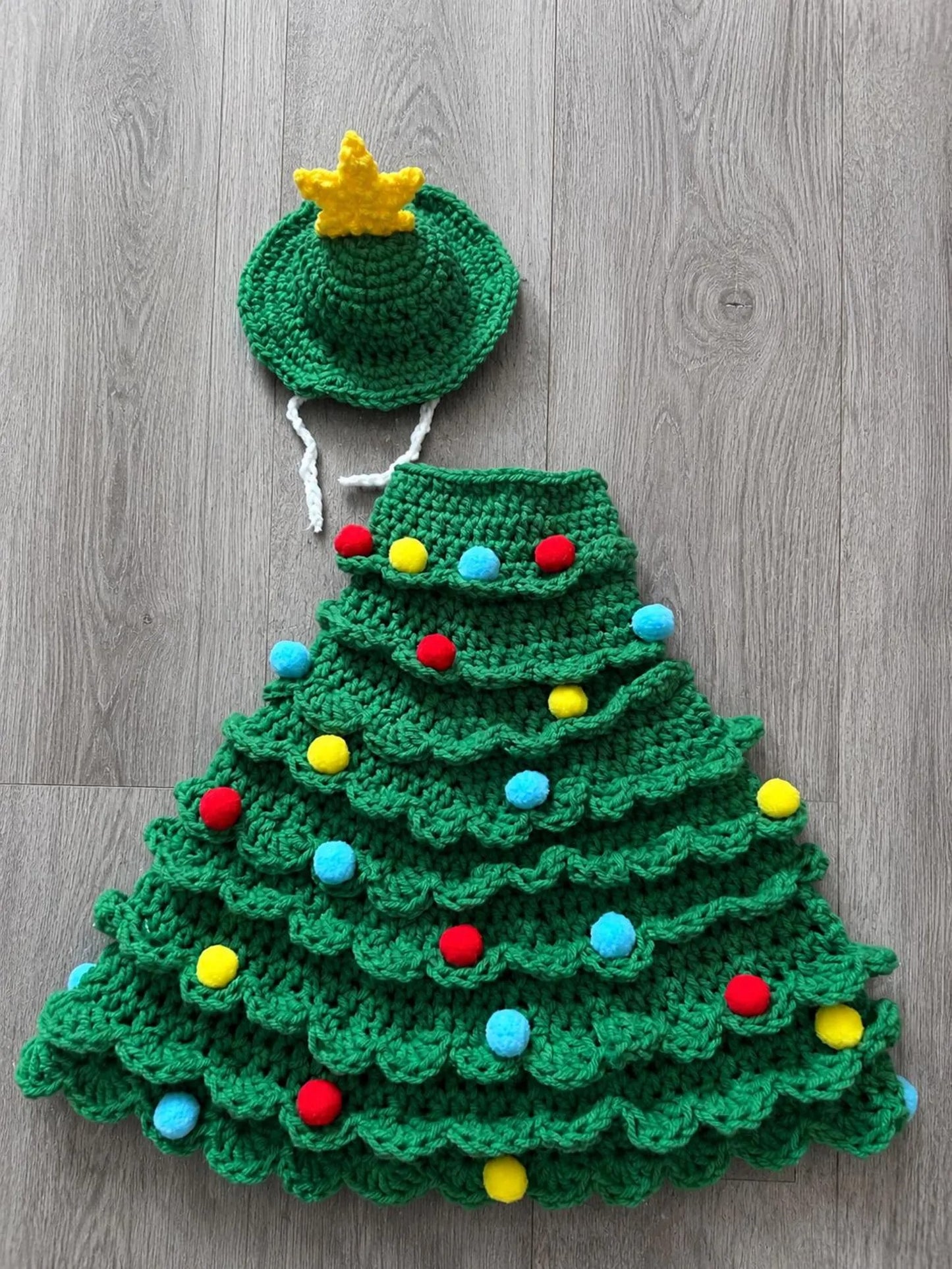 Christmas Tree Porch Goose, Silly Porch Goose Dress, Christmas Porch Goose Decor, Holiday Porch Goose Decor