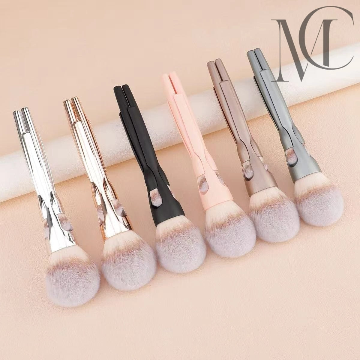SnapBrush™The Makeup Brush That Finally Fixed My Makeup Bag